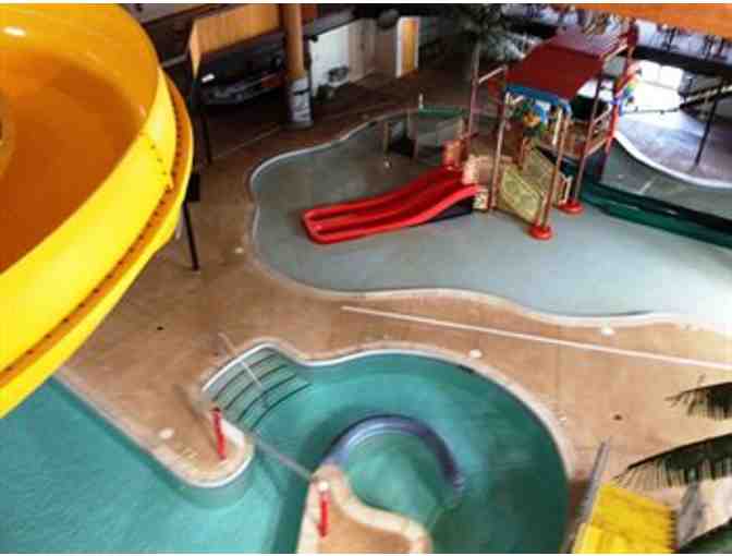 Surfari Joe's Hotel and Waterpark