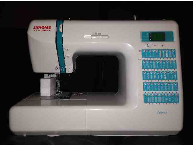 Sewing Machine - Photo 1