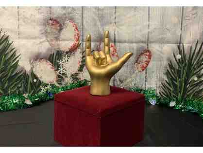 (1) ASL Sculpture