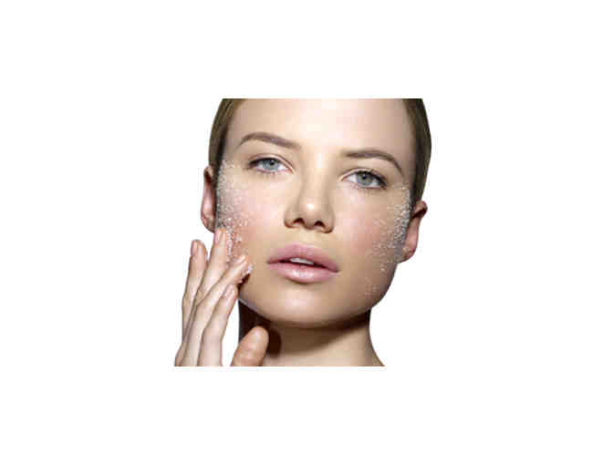 Circ Cell Skincare Basket & Custom Facial