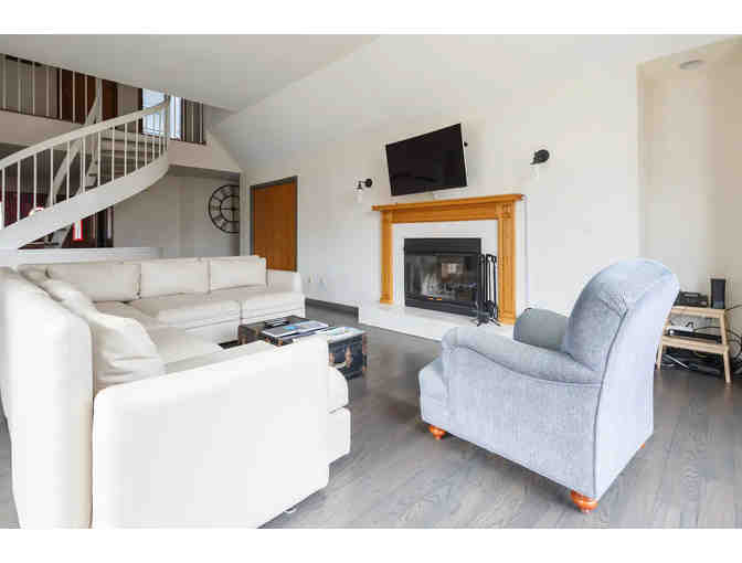 Waterfront Renovated Hudson Valley House & Barn Rental