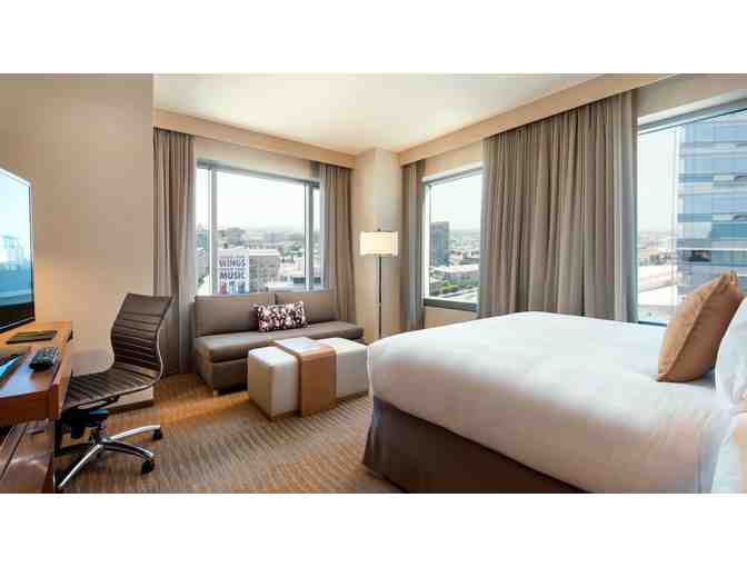 Los Angeles L.A. LIVE - 2 Night Stay with Breakfast
