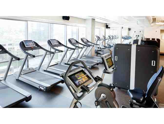 Los Angeles L.A. LIVE - 2 Night Stay with Breakfast