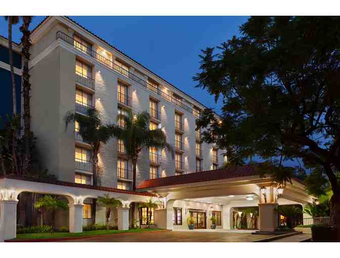 Embassy Suites Arcadia CA - 1 Night Stay and $40 Dinner Gift Card - Photo 1