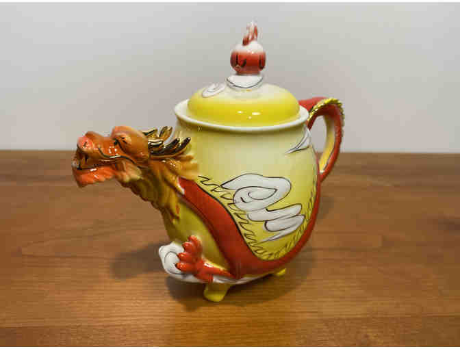 Tea Set from Taiwan in Dragon Motif