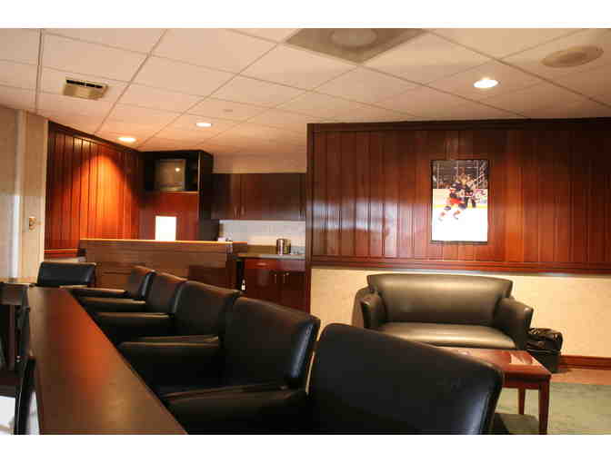 Husky Fan's Dream - XL Center Suite for 2018/19 UConn Basketball Game - Hartford, CT