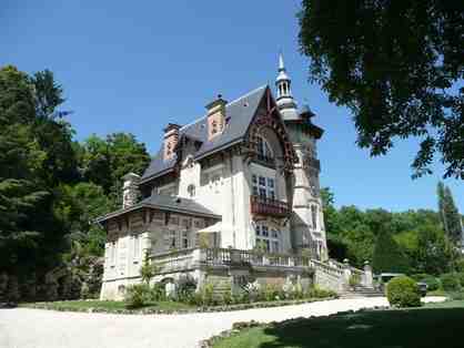 Three (3) Night Stay with Breakfast in Les Roches, Mont-Saint-Jean France