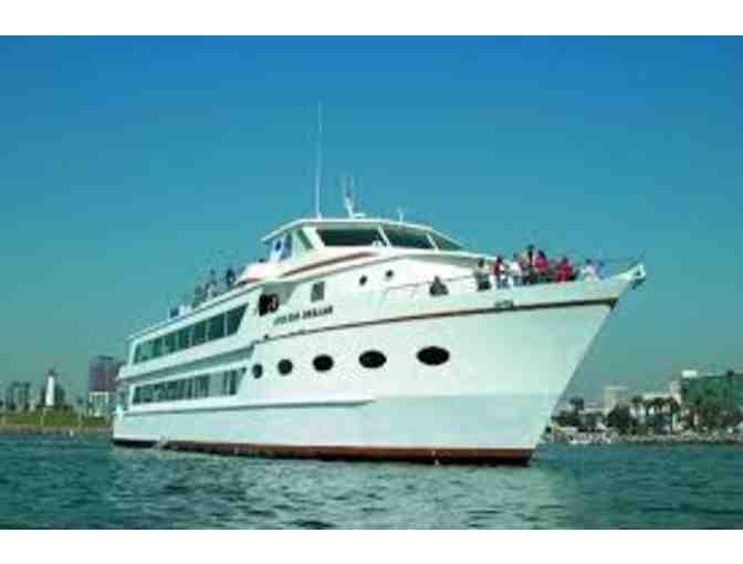 Celebrate Your Event with a Dinner/Dance or Champagne Brunch on a Hornblower Cruise
