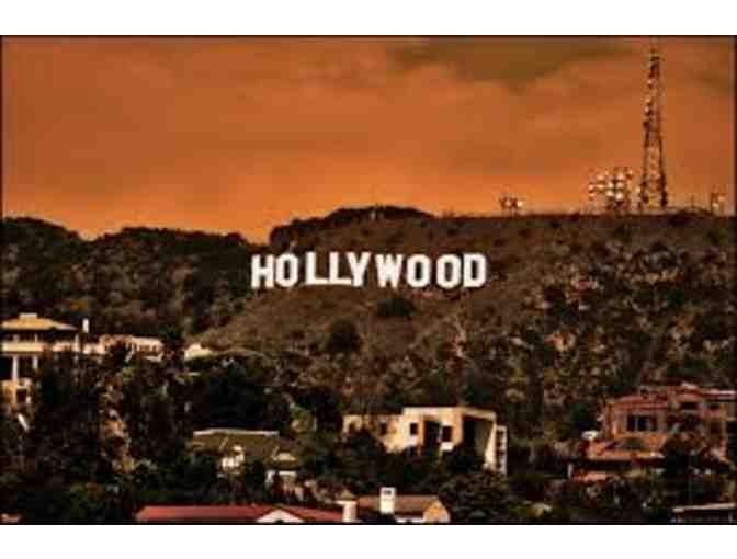 Hollywood Entertainment - LIVE!