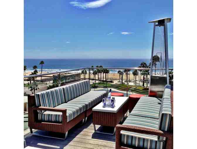 Stay at Muscle Beach