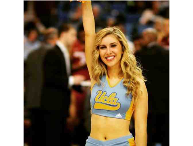 Basketball Team High 5s!