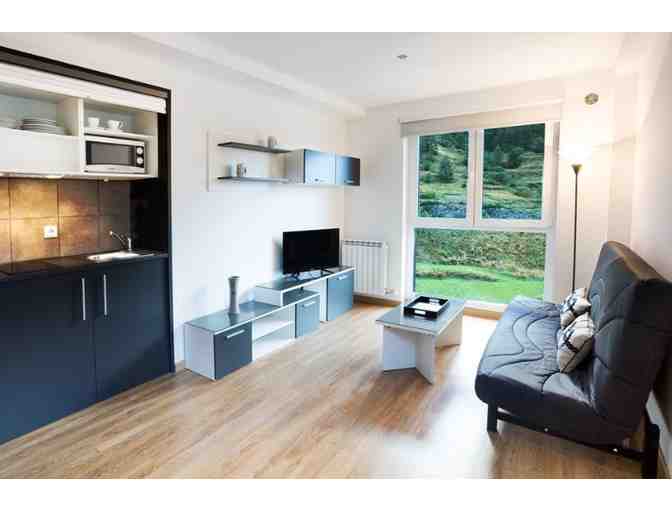 Andorra Stay - 4 units with room for 16 people - The Land of Breathtaking Adventure