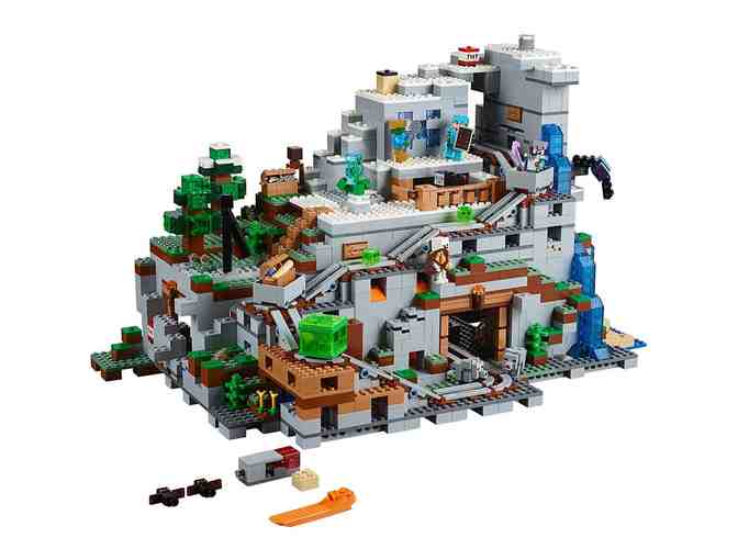 Lego: Minecraft - The Mountain Cave #21137 - 2863 pieces (ages 12+)