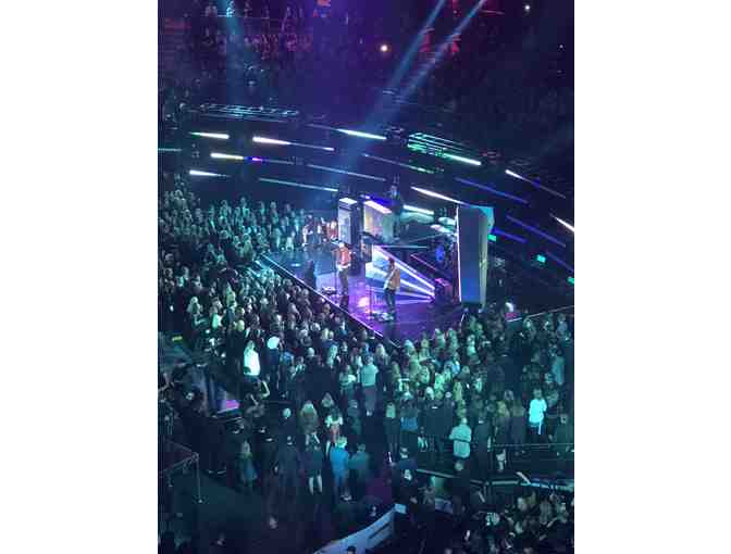 Country Music's Biggest Awards Night: including 3-Night Stay with Airfare for 2