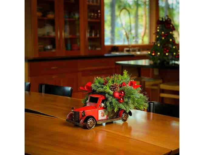 Christmas Vintage Truck Centerpiece - Photo 2