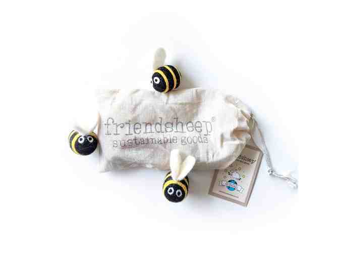 Friendsheep - Berta the Honeybee and Sisters Cat Toy - Set of 3 and Organic Catnip Tin