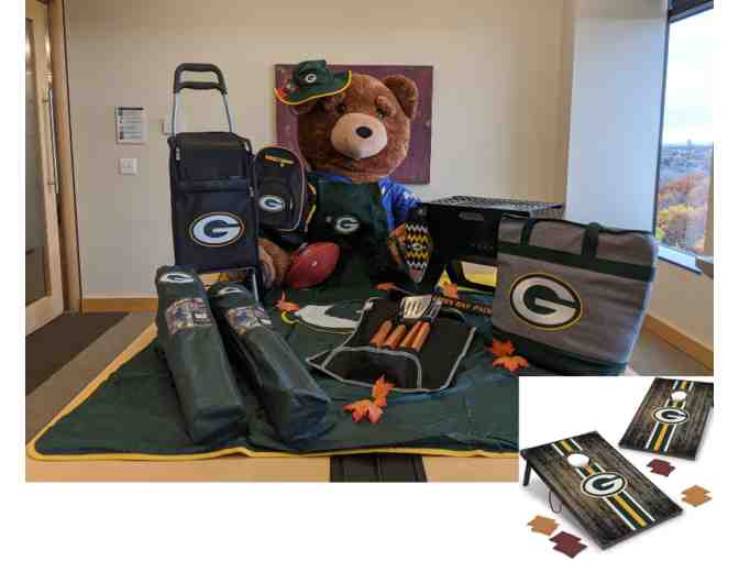 Green Bay Packers 'Super Fan' Oliver Bear