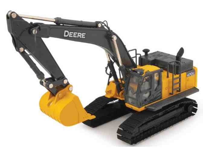John Deere Collectors Edition Die Cast 470G LC Excavator