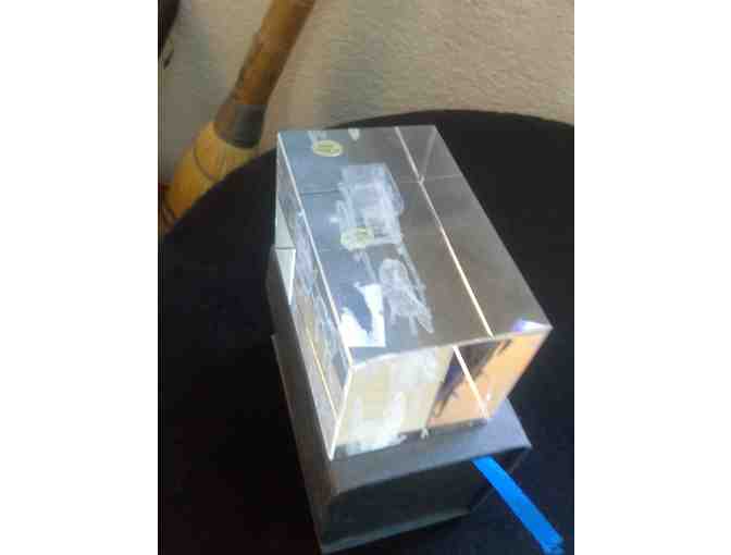 Crystal rectangle with horse and carriage