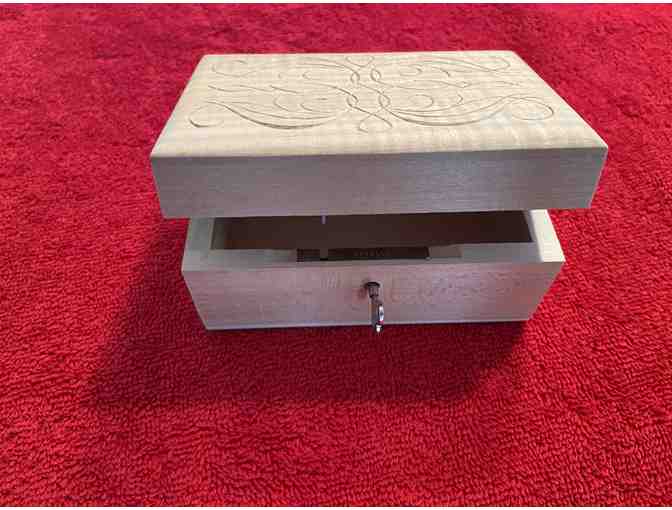 Lockable Jewelry Box