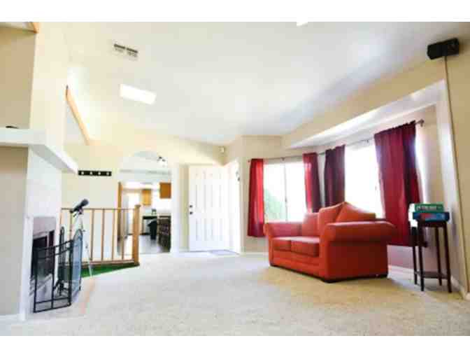 3-Night Stay in Beautiful, Large, Joshua Tree Home (fits up to 10)