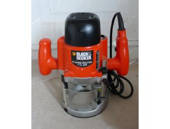 Black & Decker Plunge Router (1-3/4 HP)