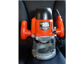 Black & Decker Plunge Router (1-3/4 HP)