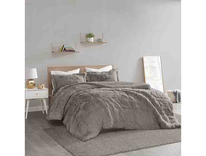 Intelligent Design 2 Piece Shaggy Faux Fur Comforter Set, Full/Queen, Grey