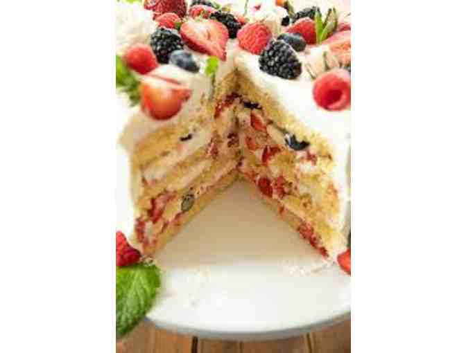 Berry Chantilly Cake - Photo 1
