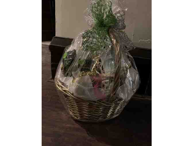 Aquaviva Winery Gift Basket