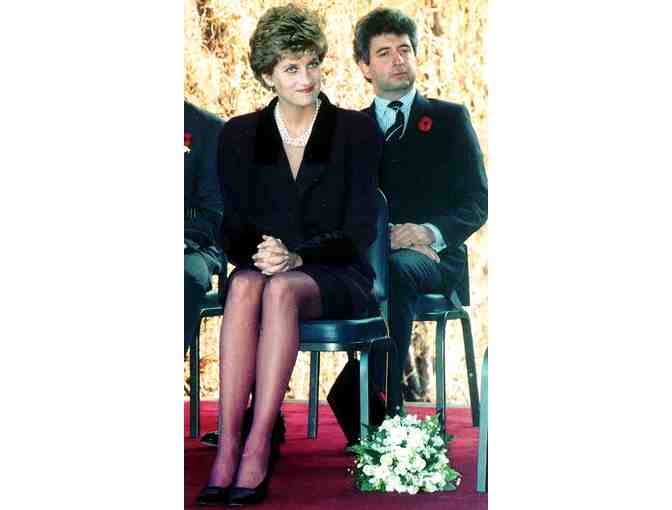 Royal Secrets & Insights from Princess Diana's Private Secretary - Photo 1