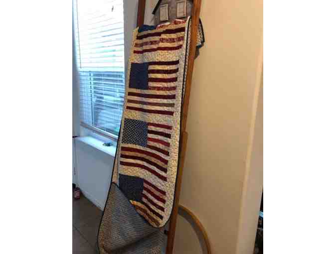 Handmade Patriotic Twin Size Quilt - $500 value! - Photo 1