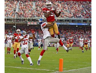 Vernon Davis Autographed Jersey