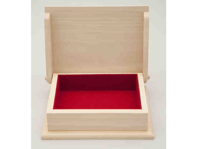 Box with Chip Carving by Marilyn Heine