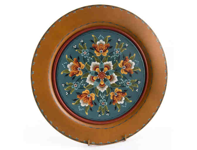 Plate with American Rogaland Rosemaling by Ruth Green