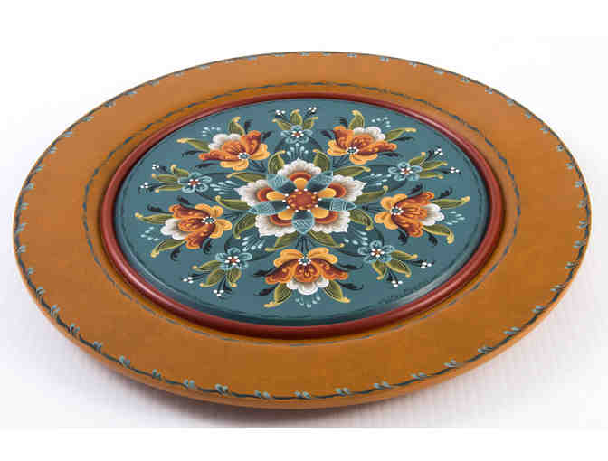 Plate with American Rogaland Rosemaling by Ruth Green