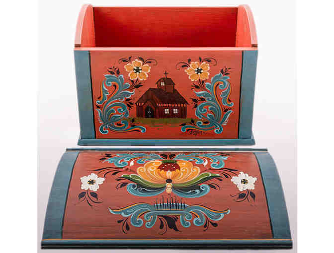 Handkerchief Box with Hallingdal Rosemaling by Donna Benson