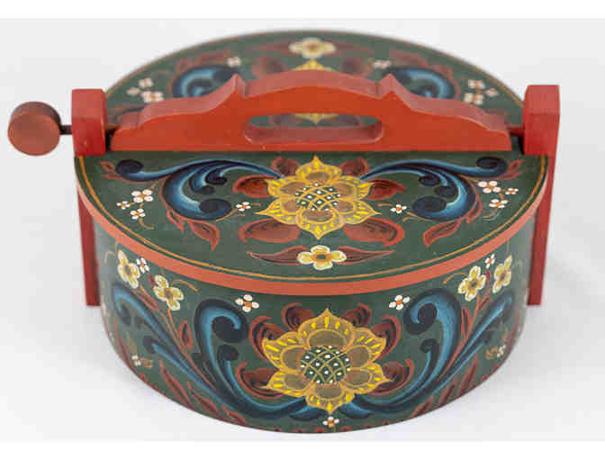 Tine with Hallingdal Rosemaling by Ron Hovda