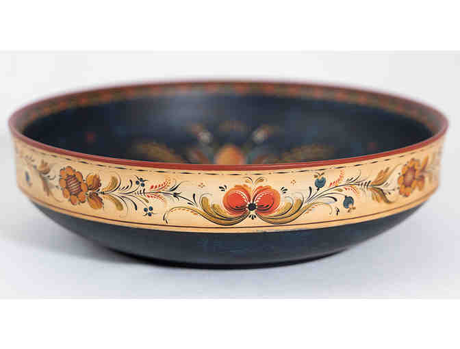 Bowl with Vest-Agder Rosemaling by Naoko Seto