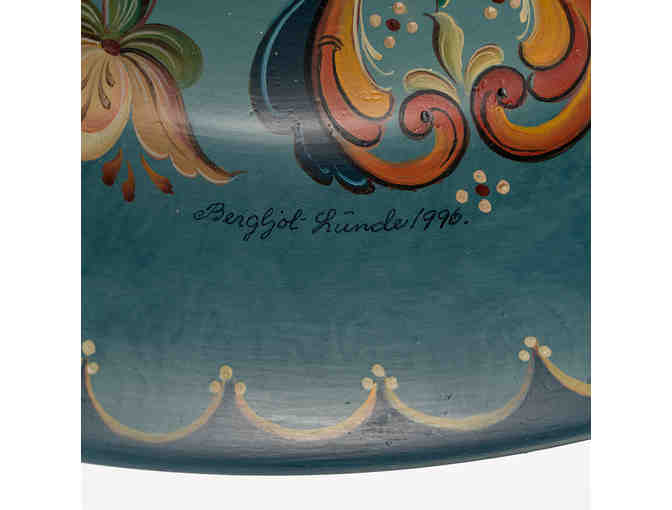 Bowl with Rosemaling by Bergljot Lunde