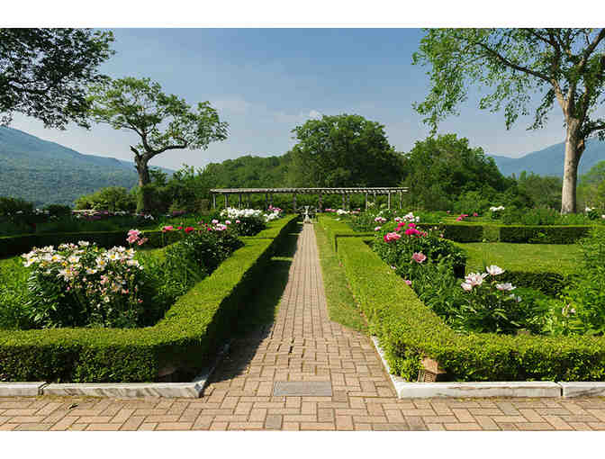 5 Guest Passes to Hildene, the Lincoln Family Home