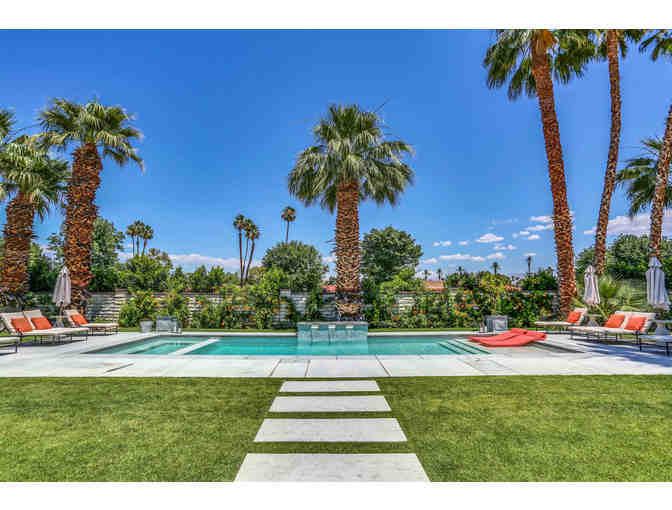 Palm Springs 4 bedroom Modern Paradise- July 2-4 2021