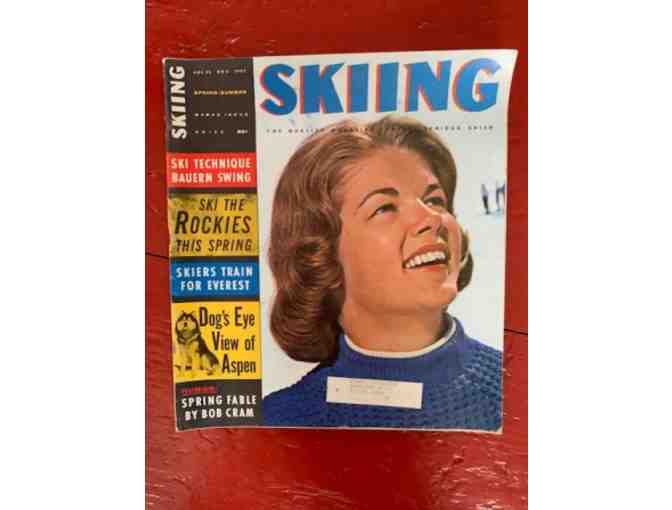 Vintage SKIING Magazines (3)