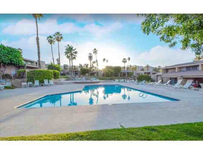 LIVE AUCTION ONLY - Palm Desert Condo - 4 days/3 nights