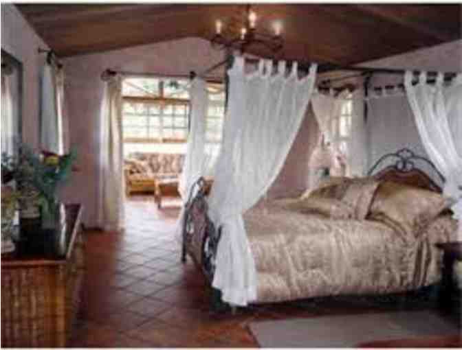 Z045. Panama - Los Establos Boutique Inn - 5 Nights for up to 3 Luxurious Rooms