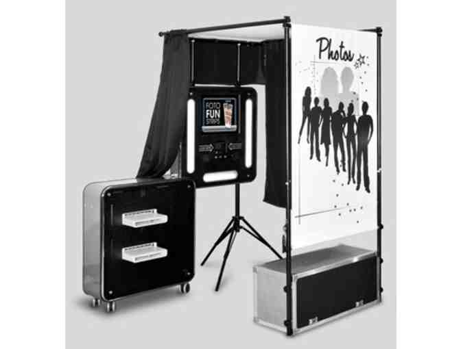 S131. Two Hour Photo Booth Rental