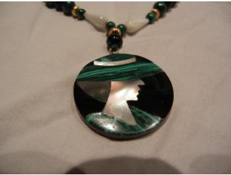 MALACHITE, ONXY AND MOTHER OF PEARL JEWELRY SET