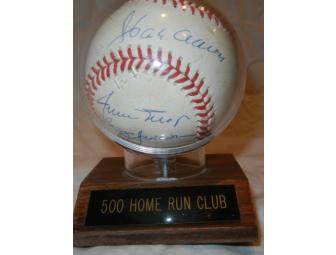 BASEBALL SIGNED BY 10 OF THE 500 HOME RUN CLUB