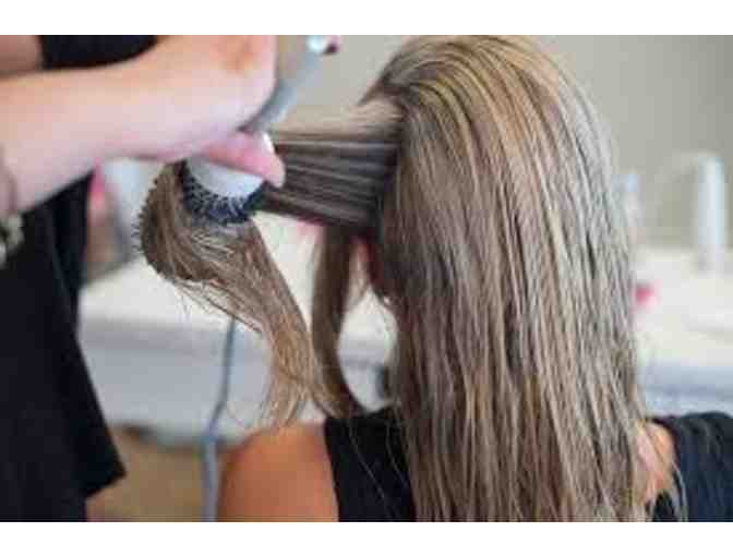 Get Blown Away at Scottfree Salon