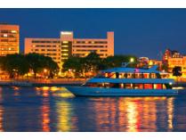 Enjoy a stay at the Radisson Hotel on the Mississippi in beautiful downtown La Crosse!